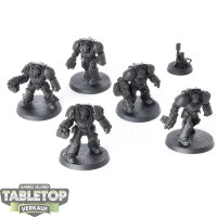 Space Marines - 5 Terminator Squad - grundiert