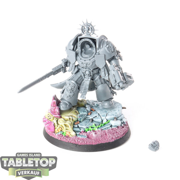 Space Marines - Captain in Terminator Armour - teilweise bemalt