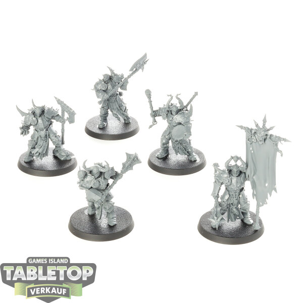 Slaves to Darkness - 5 Chaos Chosen - unbemalt