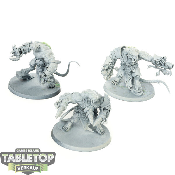 Skaven - 3 Stormfiends - grundiert