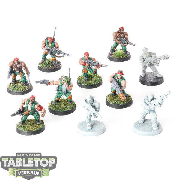 Astra Militarum - 10 Catachan Jungle Fighters - teilweise bemalt
