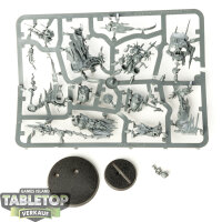 Orruk Warclans - Swampcalla Shaman with Pot-grot - im...