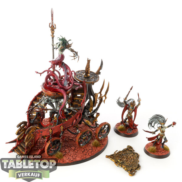 Daughters of Khaine - Bloodwrack Shrine - bemalt