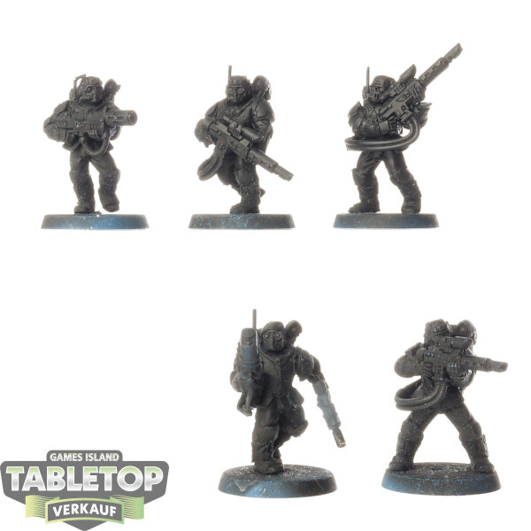 Astra Militarum - 5 Tempestus Scions - grundiert