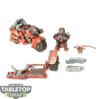 Space Marines - Space Marine Attack Bike - bemalt