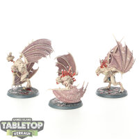 Flesh-eater Courts - 3 Crypt Flayers - teilweise bemalt