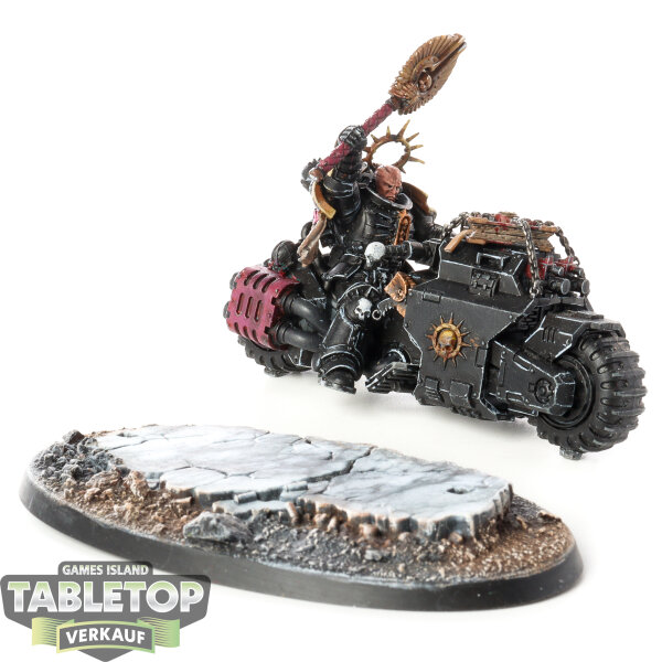 Space Marines - Chaplain on Bike - bemalt