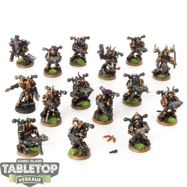 Chaos Space Marines - 15 Chaos Space Marines - bemalt