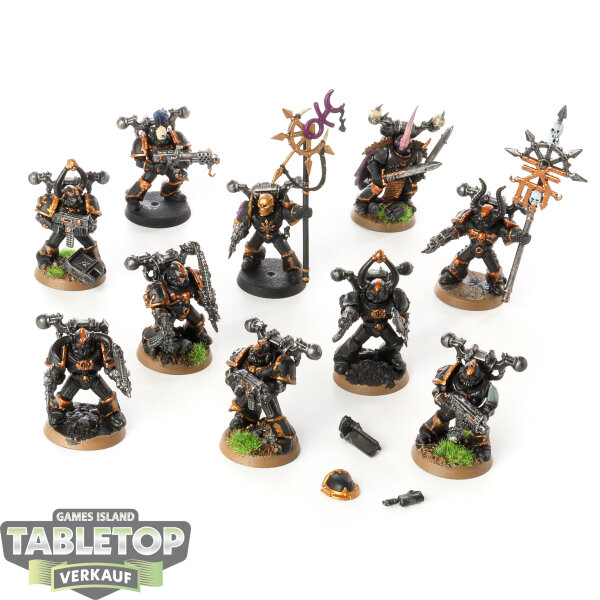 Chaos Space Marines - 10 Chaos Space Marines - bemalt