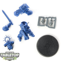 Space Marines - Lieutenant with Storm Shield - teilweise...