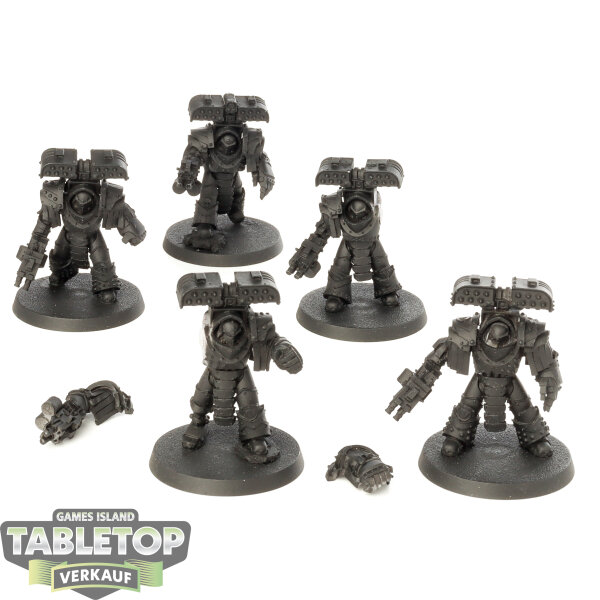 Horus Heresy - 5x Iron Warriors – Tyrant Siege Terminators - grundiert