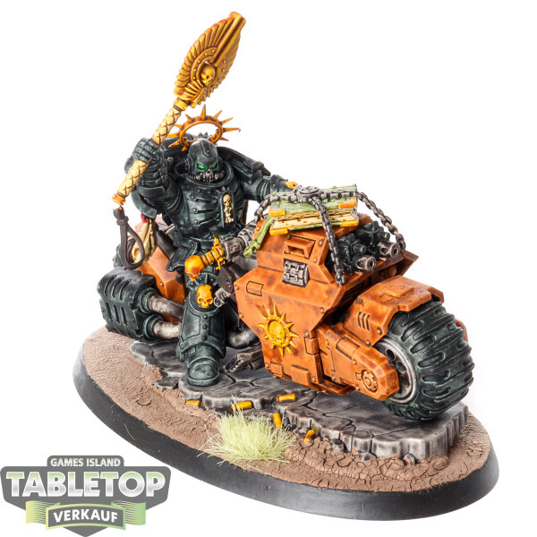 Space Marines - Chaplain on Bike - bemalt