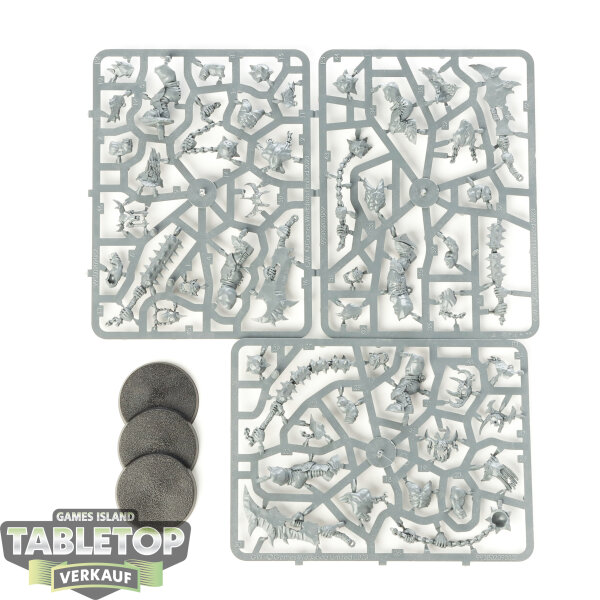 Orruk Warclans - 3 Brute Ragerz - im Gussrahmen