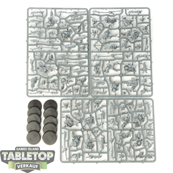 Orruk Warclans - 10 Ardboyz - im Gussrahmen