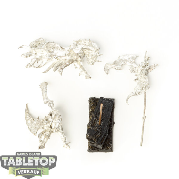 Miniaturen - Vampires Lords - Mournful Knight Standardbearer - unbemalt