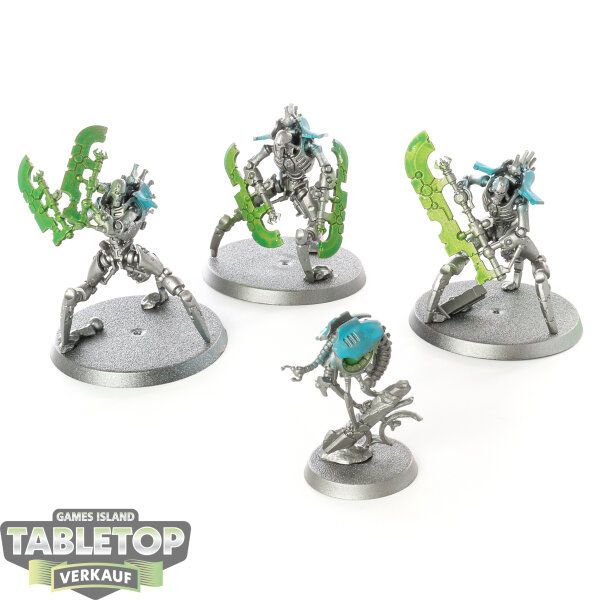 Necrons - 3 Skorpekh Destroyers - teilweise bemalt