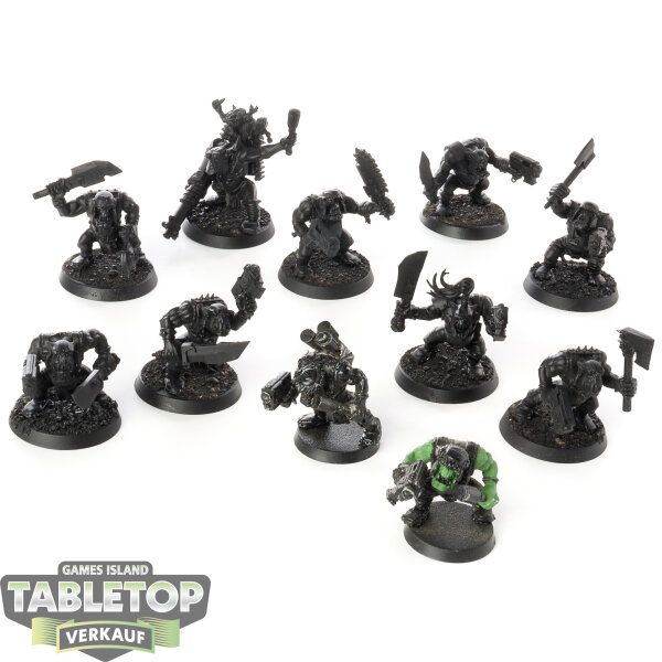 Orks - 11 Ork Boyz - teilweise bemalt