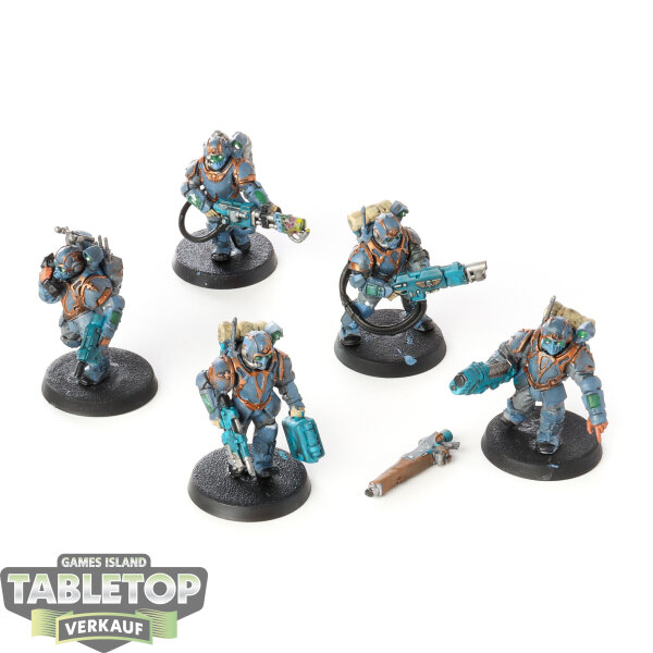 Astra Militarum - 5x Tempestus Scions - bemalt