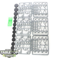Necrons - 12x Necrons Warriors klassisch - im Gussrahmen
