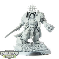 Space Marines - Captain in Terminator Armour - grundiert