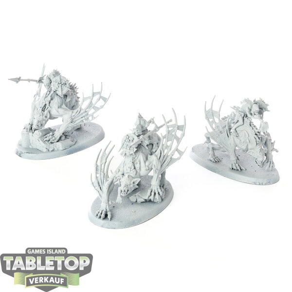 Flesh-eater Courts - 3 Morbheg Knights - grundiert