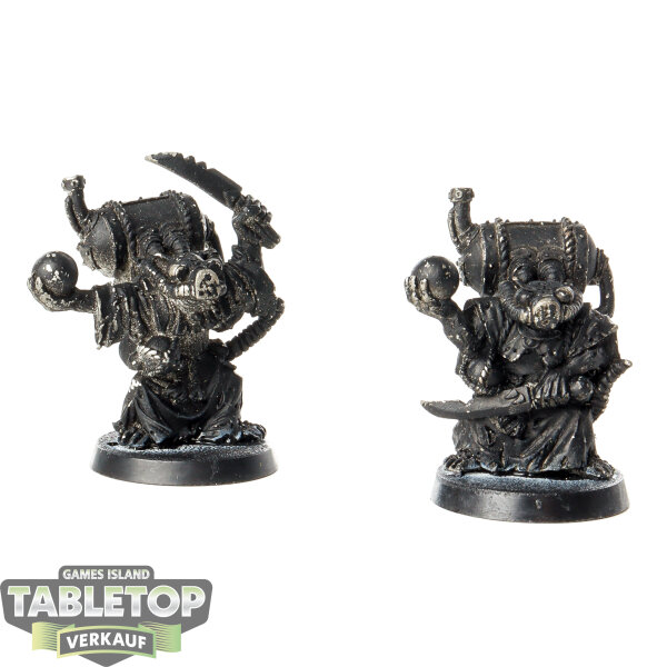 Skaven -  2 Poison Wind Globadiers / Skryre Acolytes klassisch - grundiert