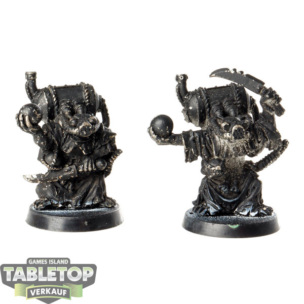 Skaven -  2 Poison Wind Globadiers / Skryre Acolytes klassisch - grundiert