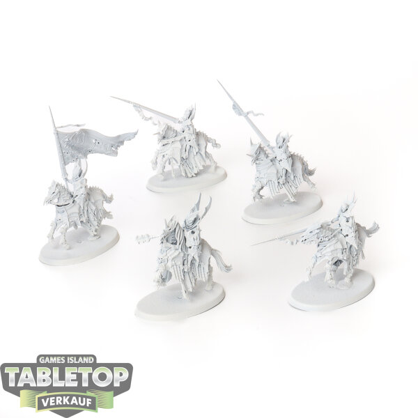 Soulblight Gravelords - 5x Blood Knights - grundiert