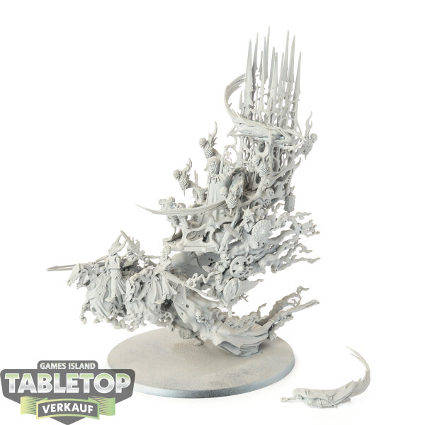 Soulblight Gravelords - Mortis Engine - grundiert