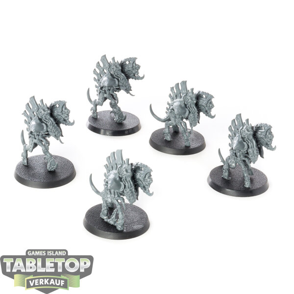 Tyraniden - 5x Barbgaunts - unbemalt