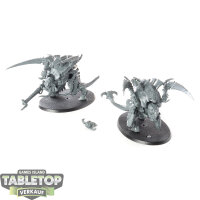 Tyraniden - 2x Carnifex Brood - unbemalt