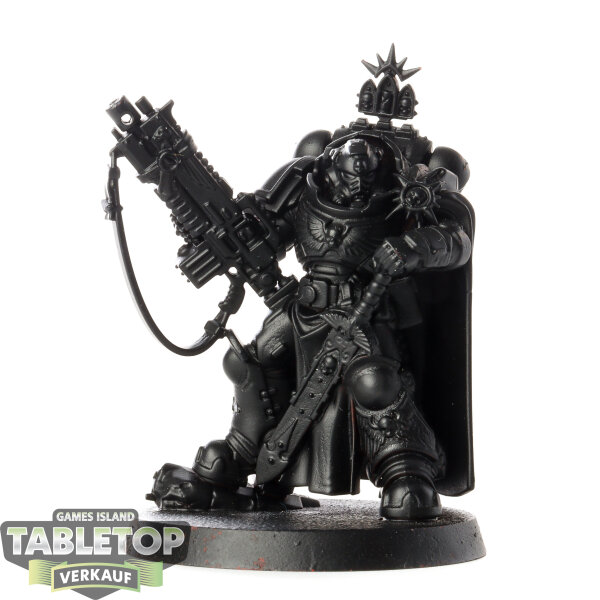 Space Marines - Captain in Gravis Armour with Master-crafted Heavy Bolt Rifle - grundiert