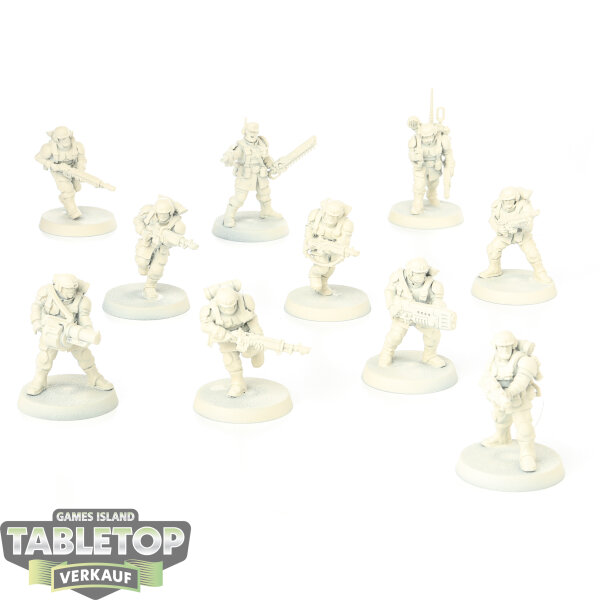 Astra Militarum - 10x Cadian Shock Troops - grundiert