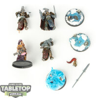 Adeptus Custodes - 4x Custodian Wardens - teilweise bemalt
