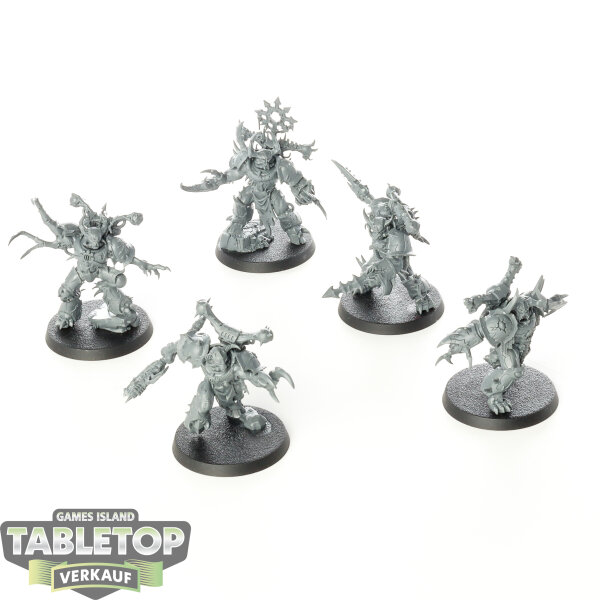 Chaos Space Marines - 5 Possessed - unbemalt