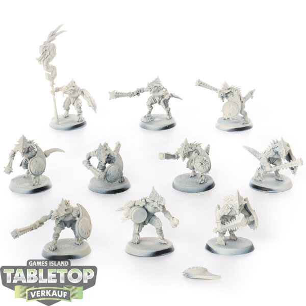 Seraphon - 10x Saurus Warriors - grundiert