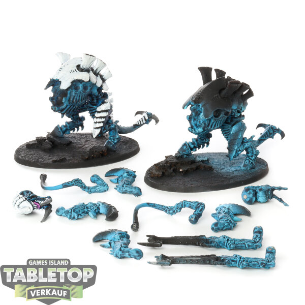 Tyraniden - 2x Carnifex Brood - teilweise bemalt