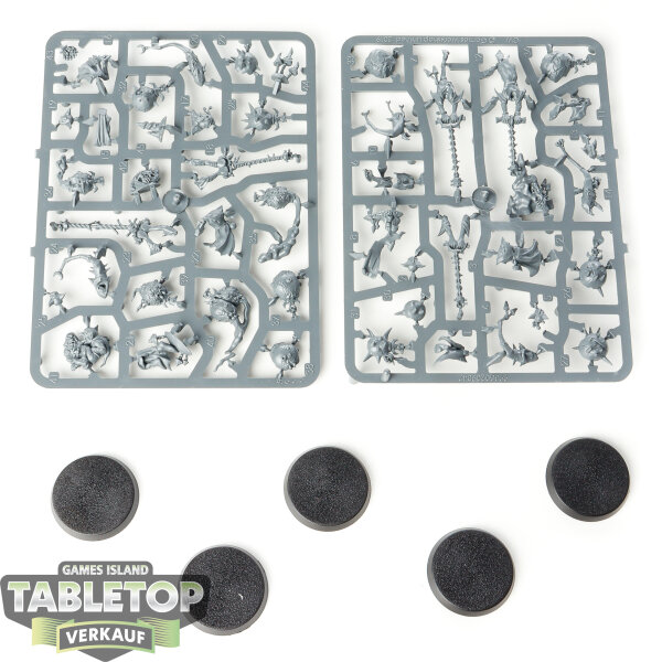 Gloomspite Gitz - 5 Sporesplatta Fanatics - im Gussrahmen