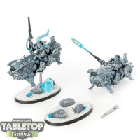 Adeptus Custodes - 2x Vertus Praetors - teilweise bemalt