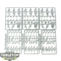 Skaven - 15x Plague Monks - im Gussrahmen