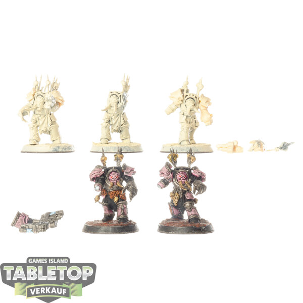 Chaos Space Marines - 5 x Chaos Terminator Squad - teilweise bemalt