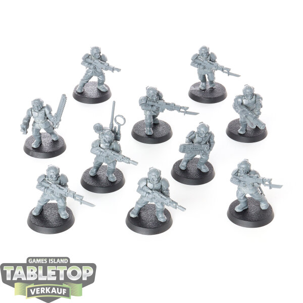 Astra Militarum - 10x Cadian Shock Troops klassisch - unbemalt