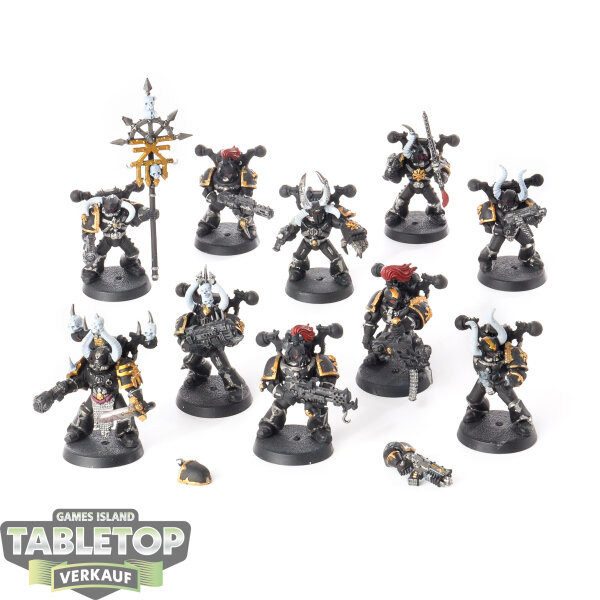 Chaos Space Marines - 10  Chaos Space Marines - bemalt