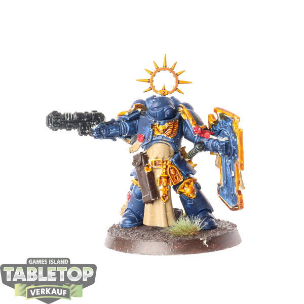 Space Marines - Lieutenant with Storm Shield - teilweise bemalt