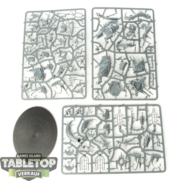 Orruk Warclans - Snatchaboss on Sludgeraker Beast - im Gussrahmen
