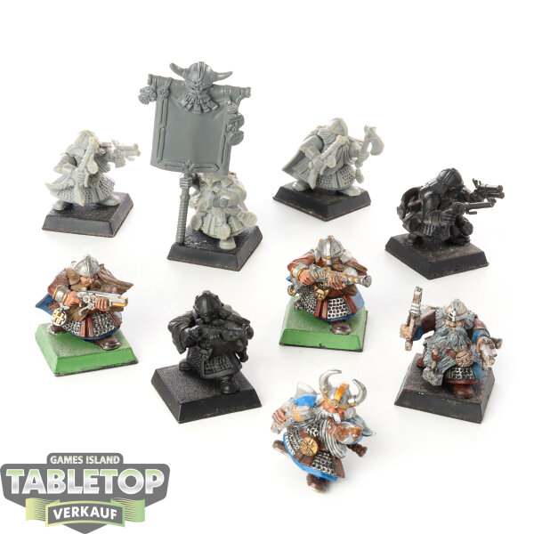 Dwarfen Mountain Holds - 9x Dwarf Quarrelers - teilweise bemalt