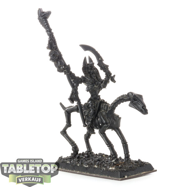 Tomb Kings of Khemri - Mounted Liche Priest klassisch - grundiert