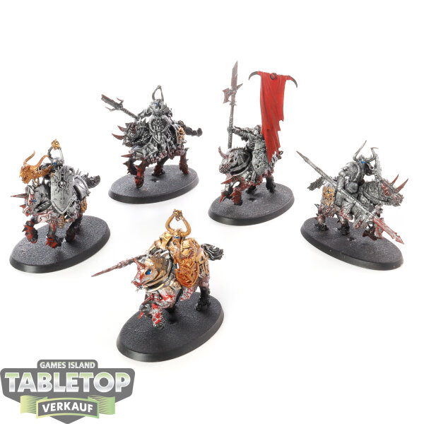 Slaves to Darkness - 5x Chaos Knights - bemalt