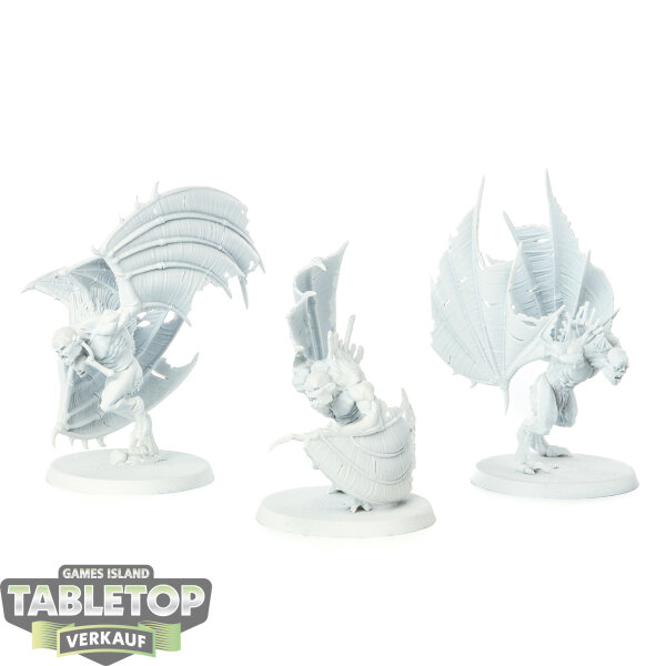 Flesh-eater Courts - 3 Crypt Flayers - grundiert