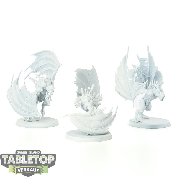 Flesh-eater Courts - 3 Crypt Flayers - grundiert